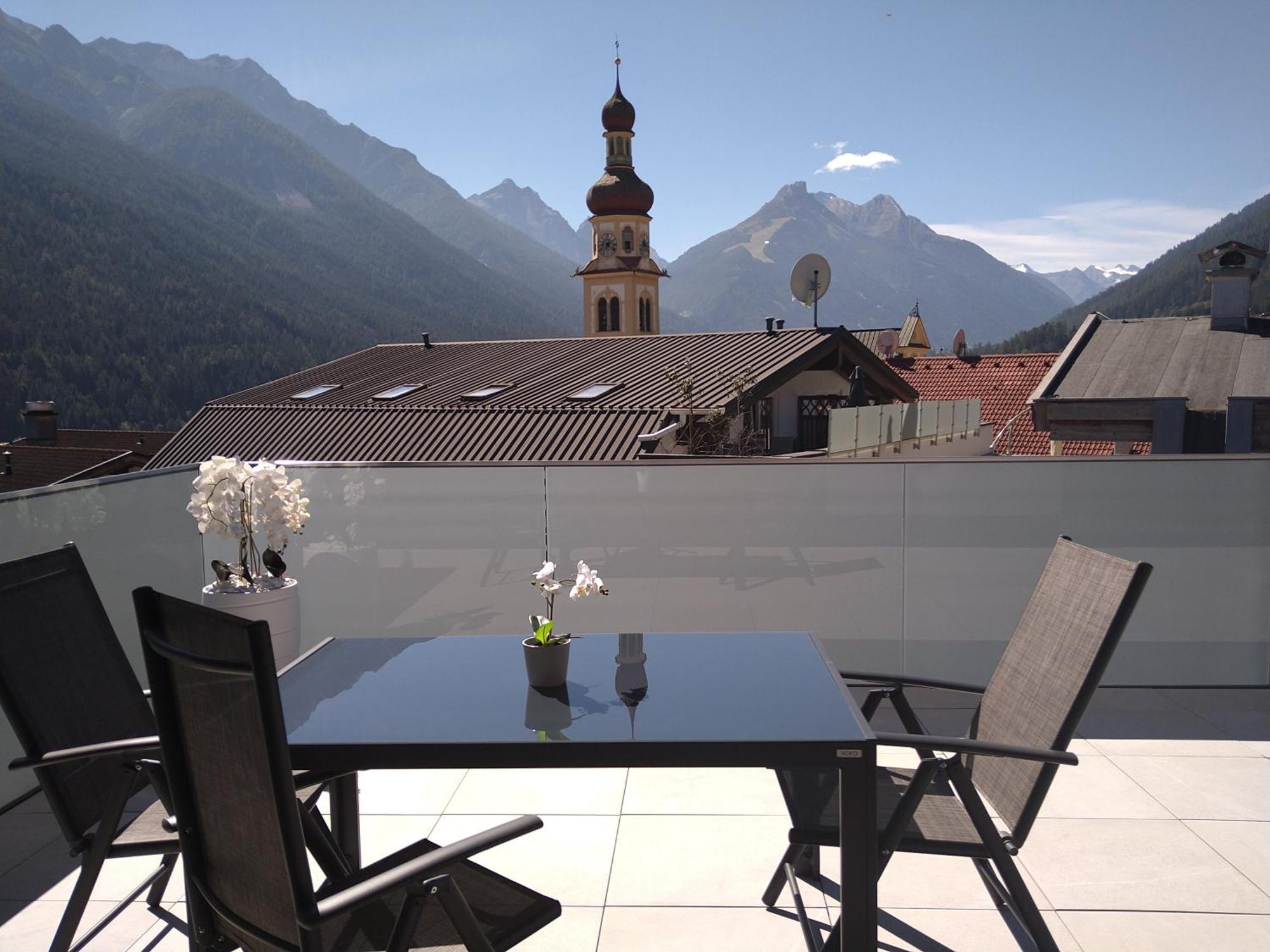 Am Kirchplatz *